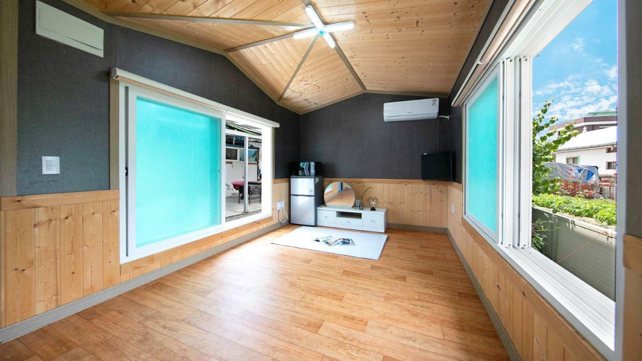Samcheok Sol Beach Pension Exterior photo